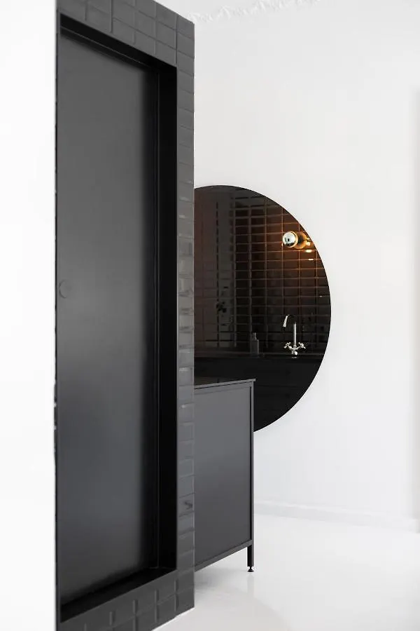 Trilogy Black Θεσσαλονίκη 0*,  Ελλάδα